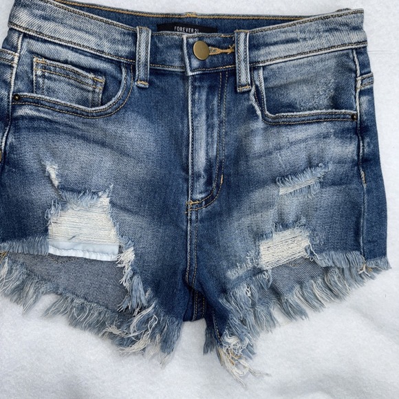 Forever 21 Denim Shorts Medium Wash Size 24 NEW NWOT - Picture 7 of 8